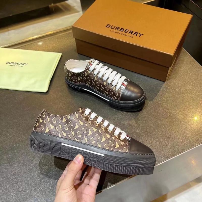 Burberry Low Shoes